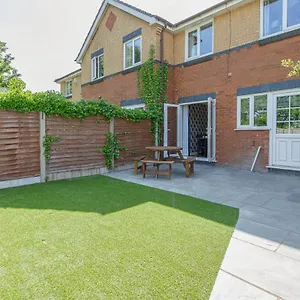 Avella By The Park Holiday home Lytham St Annes