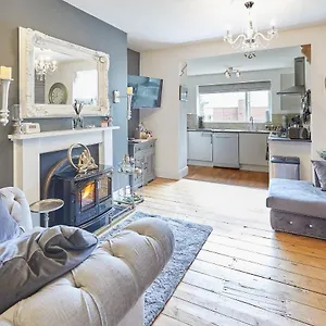 Apartment Host & - 2, 15 Prospect Hill, Whitby