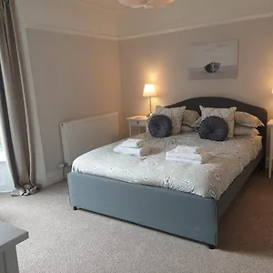 Holiday home Sunset House - Townhouse Near The Sea Sleeps 8, Whitby