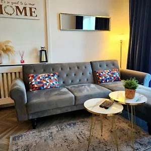 Stylish Serviced Studio Flat With Parking Located Just Off The Vibrant Mansfield Road Apartment Nottingham